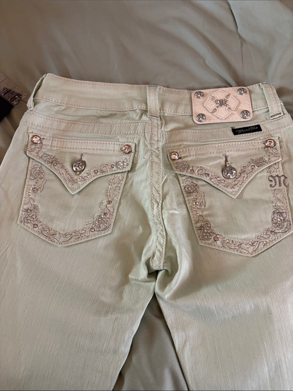 NWT Miss Me Mint Embroidered Back-Pocket Skinny Jeans size 27